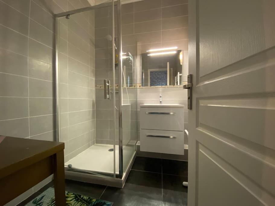 L'Appartement Jebari - Esprit Loft Carcassonne Proche Cite Medieval Et Aeroport Luaran gambar